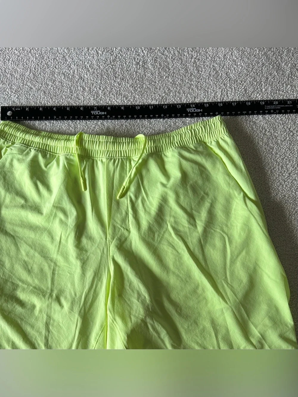Lululemon pace breaker lined men’s Shorts